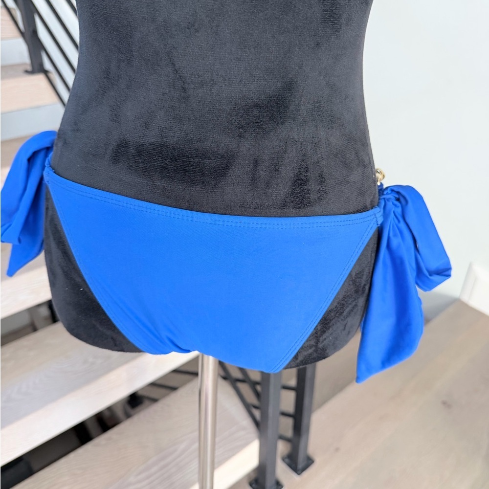 New Royal Blue Bikini Bottom Swimsuit Swimwear with Gold Chain Detail size S - Picture 3 of 4